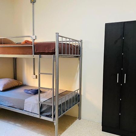 Ommi Hostel Saint Julian's Εξωτερικό φωτογραφία