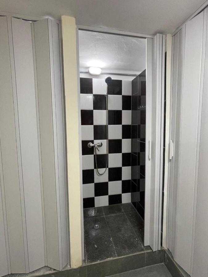 Ommi Hostel Saint Julian's Εξωτερικό φωτογραφία