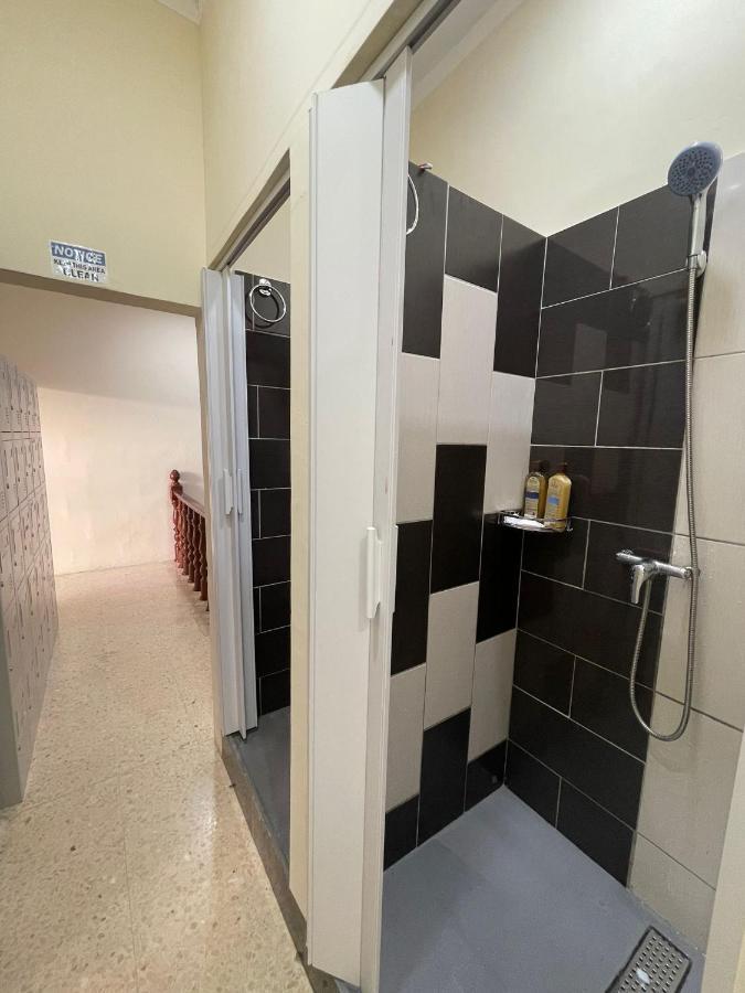 Ommi Hostel Saint Julian's Εξωτερικό φωτογραφία