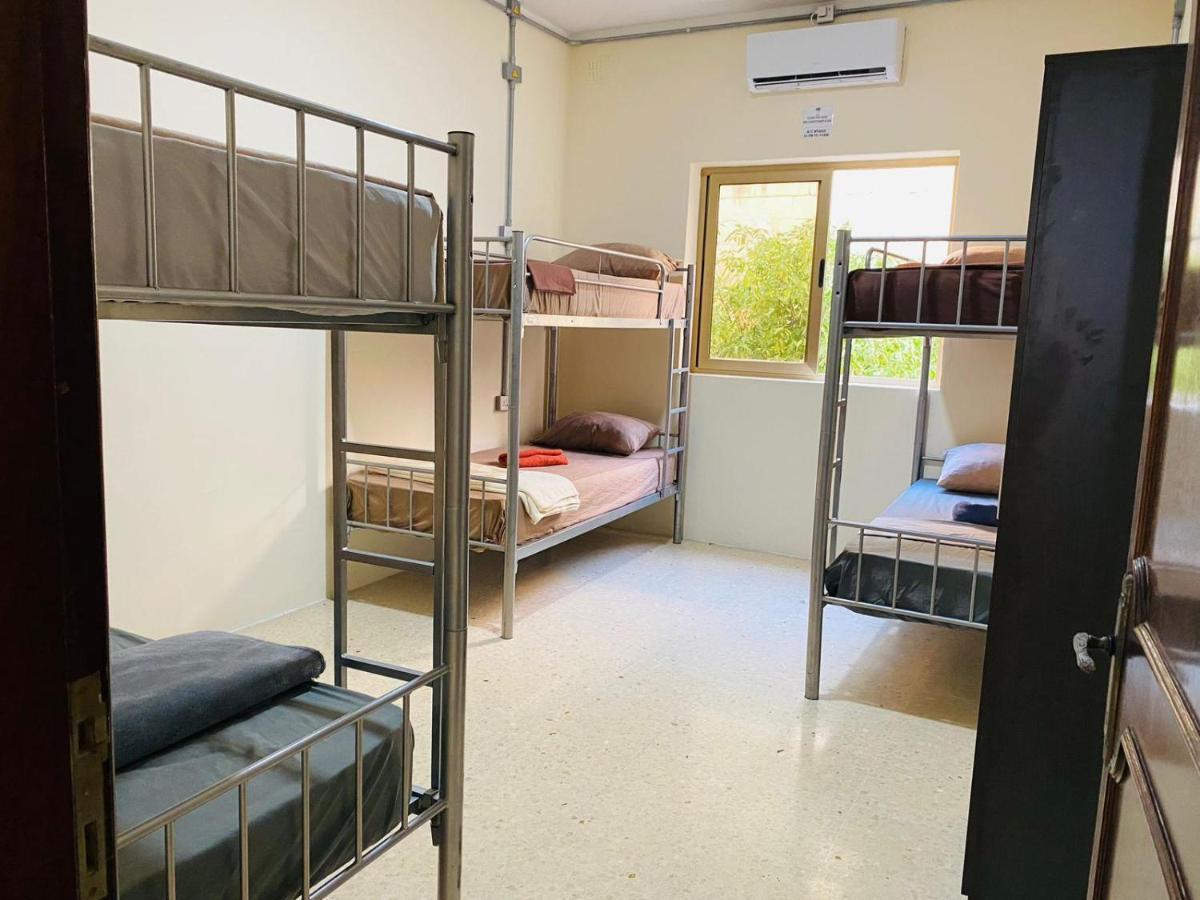 Ommi Hostel Saint Julian's Εξωτερικό φωτογραφία
