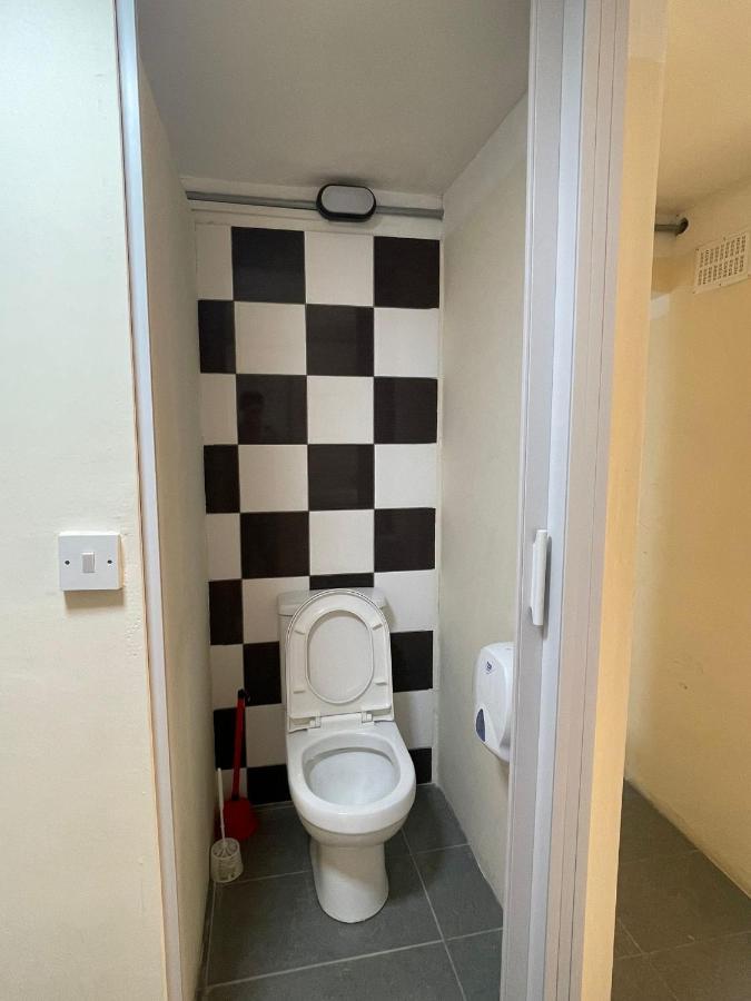 Ommi Hostel Saint Julian's Εξωτερικό φωτογραφία